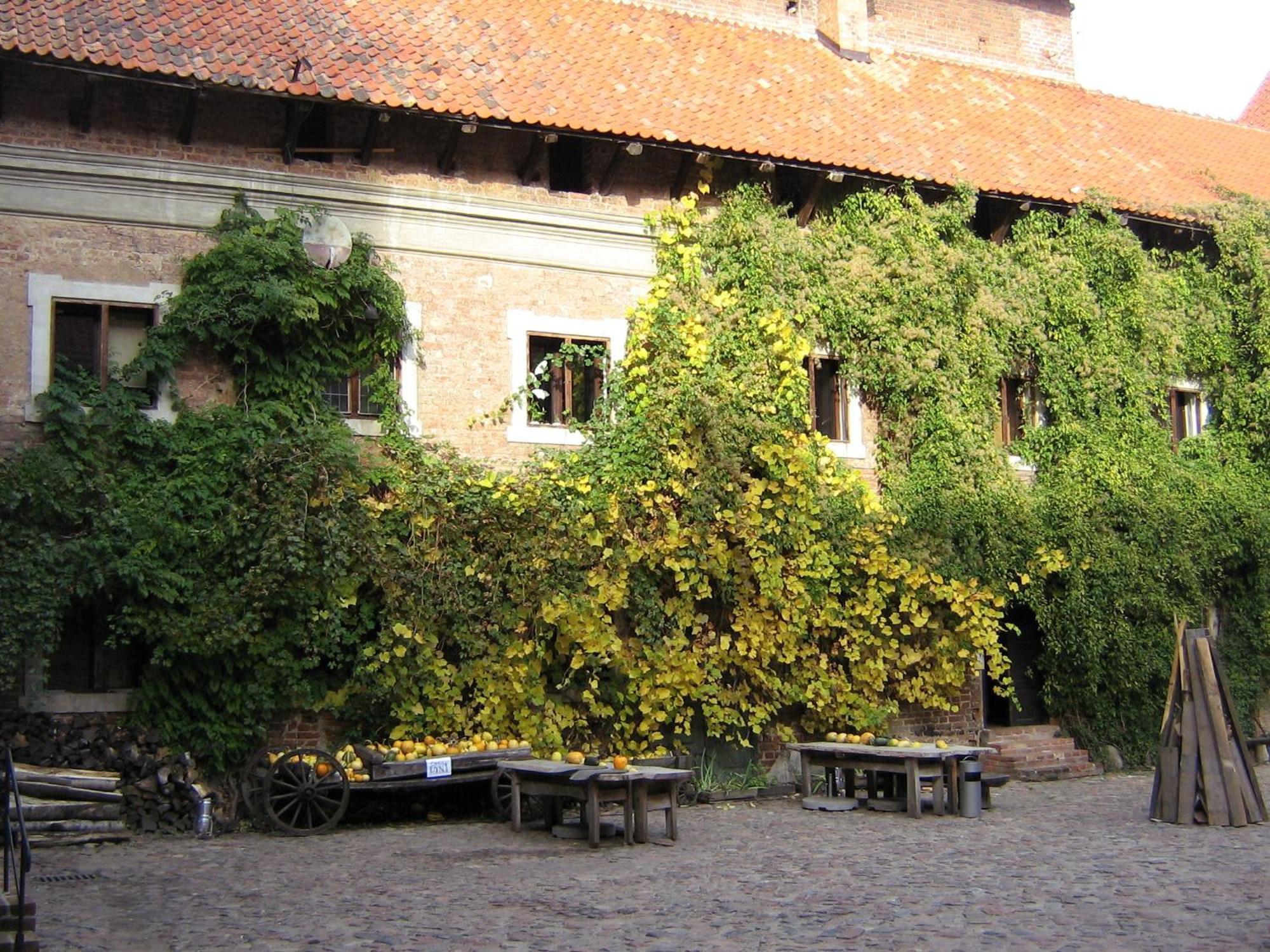 Zamek Reszel Hotel Exterior photo